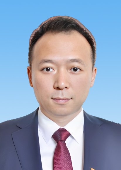 閆偉國(guó)